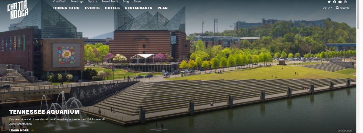 Example of header image on website with large image of the aquarium and text